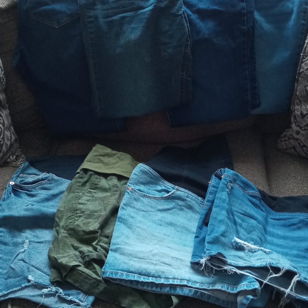 Old navy maternity clothes